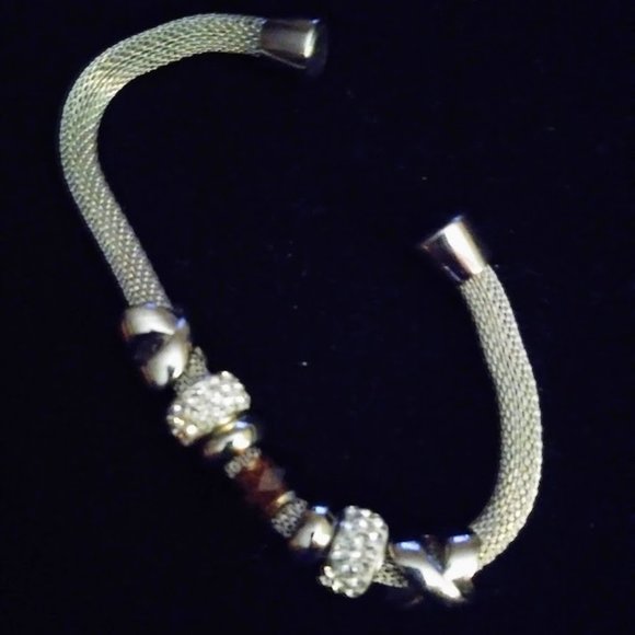 Charm Beads on  Mesh  Bracelet - Picture 3 of 3